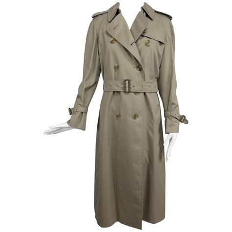 Burberry trench coat removable lining